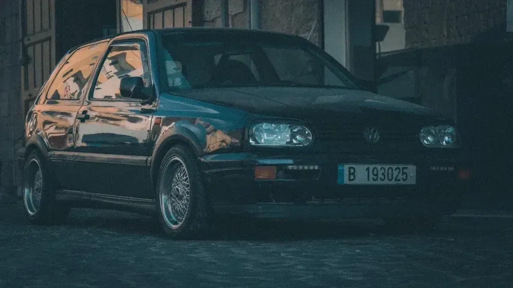 Rejestracja BY jaki to kraj? Rozszyfrowane skróty państw na tablicach rejestracyjnych samochodów